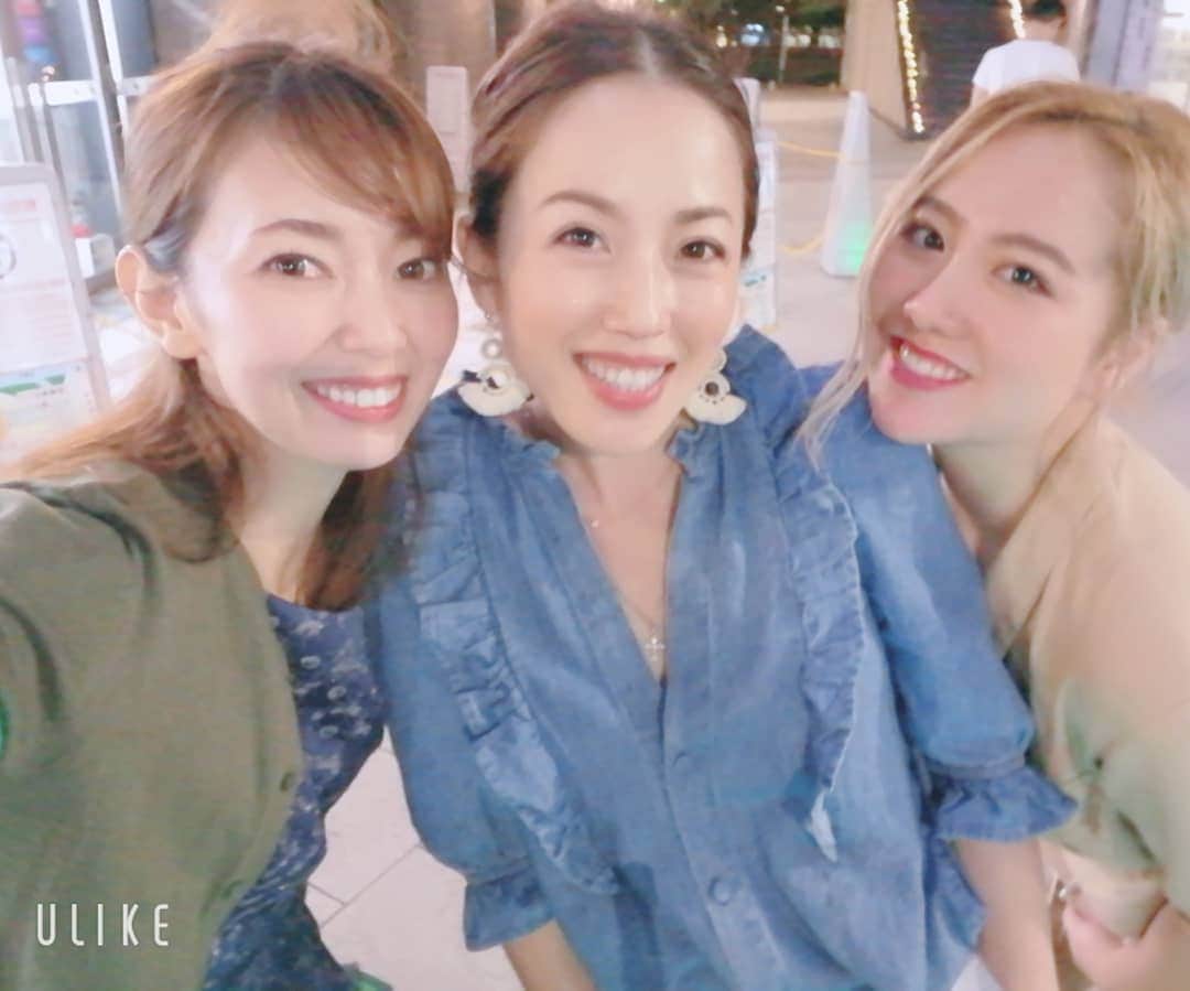 杉山由紀子のインスタグラム：「ちょうど11歳ずつ違ううちら♥ * まいこさんみたいな30代になりたい✨ って思ってた20代前半✨ * すこしは近づけてるかな✨✨ ほんといつ会っても元気をもらえます💓 * * #らぶ #まいこさん #ゾロ目 #誕生日」