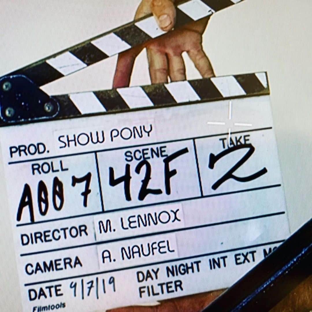アダム・シャピロさんのインスタグラム写真 - (アダム・シャピロInstagram)「Congrats on wrapping your directorial debut @meghanlennox! Was a pleasure to be around! 👏🏼👏🏼👏🏼 to @brittle @claramcgregor #showponymovie」9月19日 4時40分 - shappyshaps