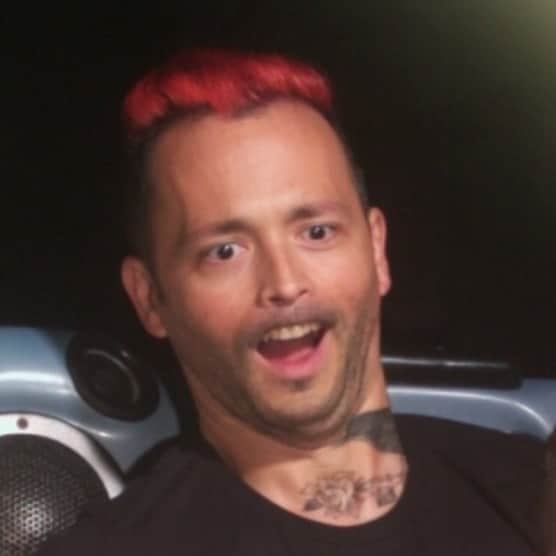 ニック・マーティンのインスタグラム：「Caption this 😂 // I’ll replace this caption with the best caption in the comments & I’ll tag/credit you. Go..」
