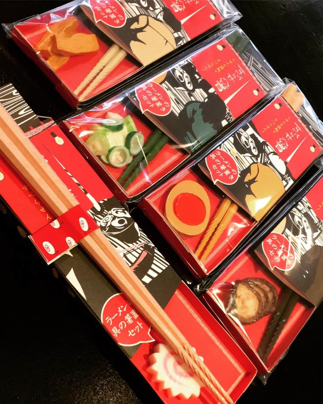 Koyukiさんのインスタグラム写真 - (KoyukiInstagram)「We started selling chopsticks🥢💓 Comes with chopstick rests for ramen ingredients🍥  Imported from Japan.  This chopstick is made in Japan.  each set $25.  Please eat ramen with these chopsticks💓」9月19日 6時32分 - koyukikitchen
