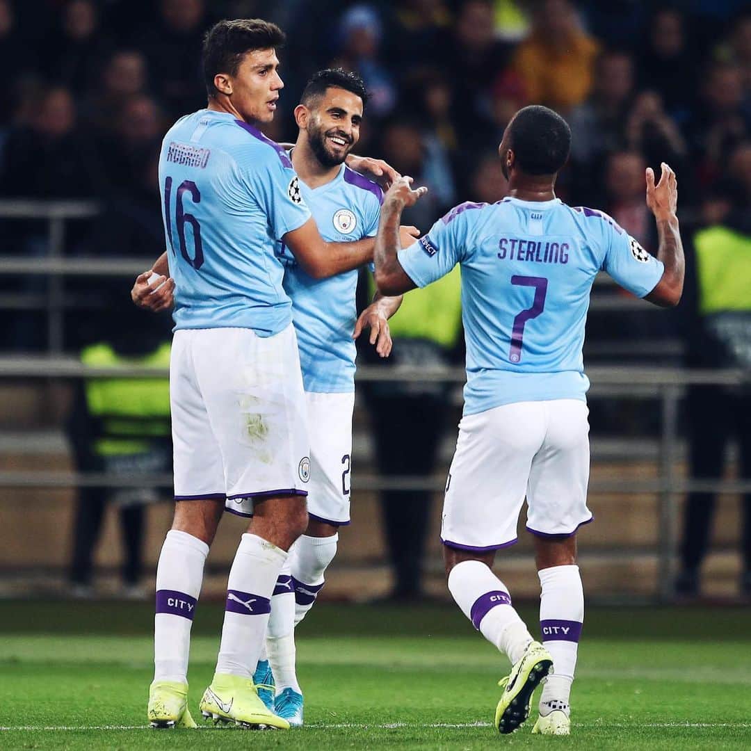 リヤド・マフレズのインスタグラム：「Perfect way to start the Champions League tonight. Let's keep it going 🔥💙 @mancity」