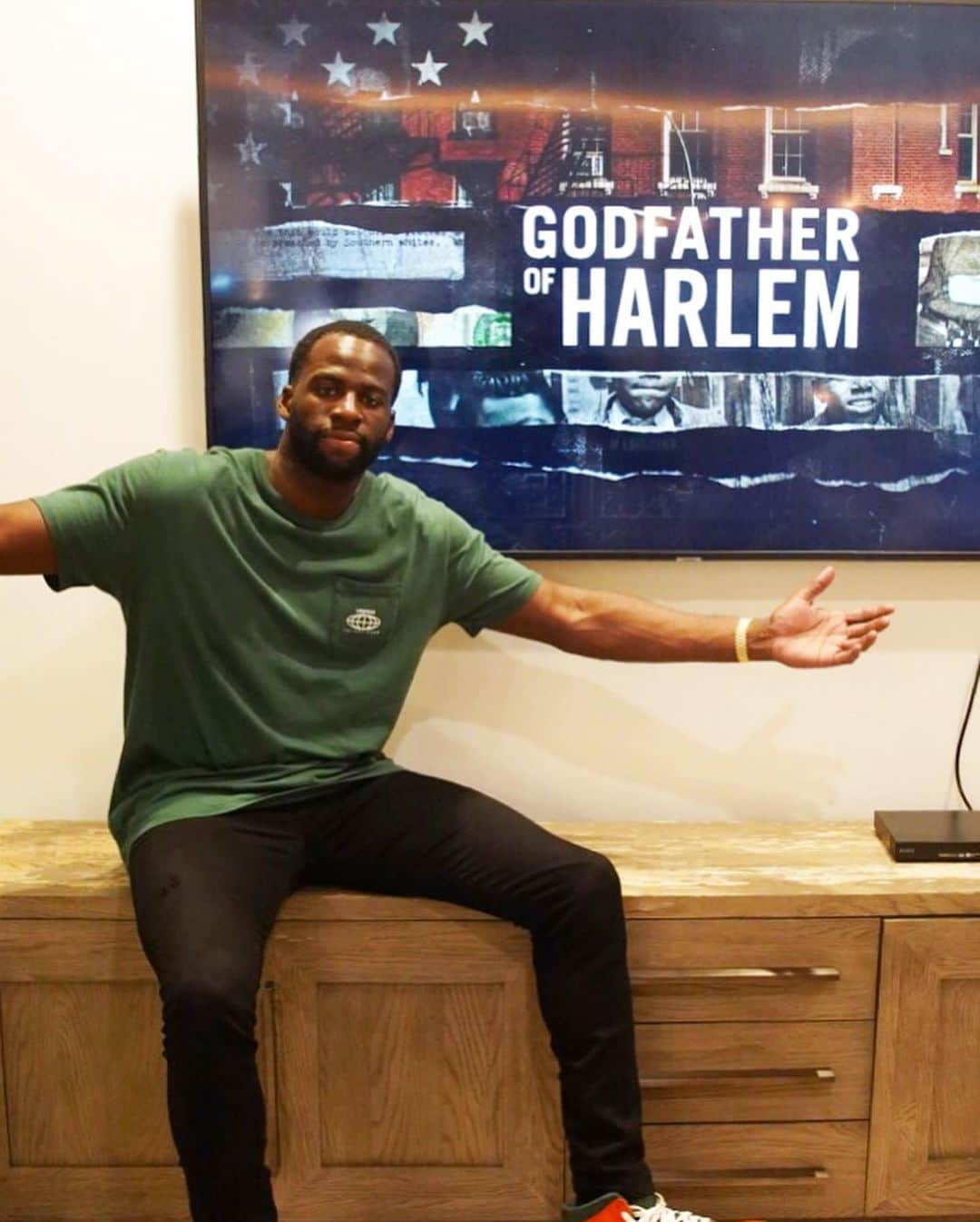ドレイモンド・グリーンのインスタグラム：「Thank you @Epix and @GodfatherofHarlem for the dope private screening experience. Big Shout out to Forest Whitaker for the amazing performance!」