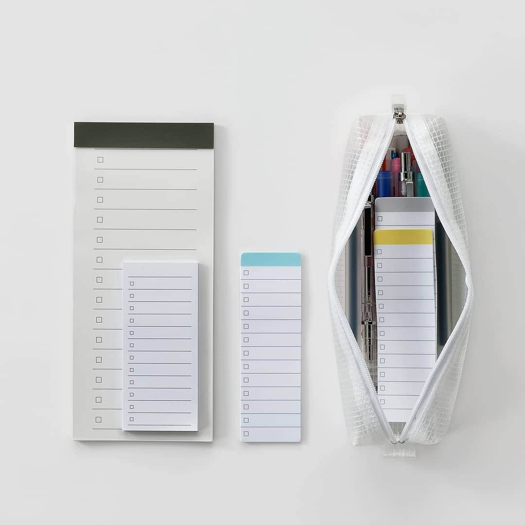 MUJI USAさんのインスタグラム写真 - (MUJI USAInstagram)「Convenient sticky notes that can be attached to notebook pages or used as a check list for tasks. The different colored tabs are designed as an index for an easier search.  Shop more Memos and Notepads in stores and online, just in time for Back to School. #muji #mujiusa #stationery #backtoschool」9月19日 7時03分 - mujiusa