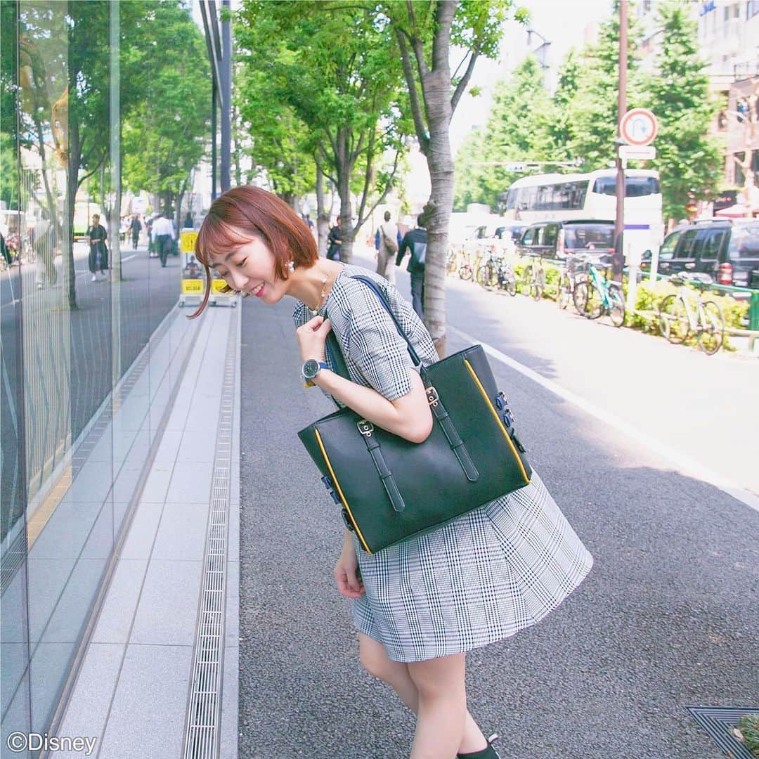 SuperGroupiesのインスタグラム：「＼フォロー&いいねで／﻿ キングダム ハーツⅢのバッグをプレゼント🎁 （詳細は下からCheckしてね✅） ⠀⠀⠀⠀⠀⠀⠀ ⠀⠀⠀⠀⠀⠀ ⠀⠀⠀⠀⠀⠀ 🎁GIVEAWAY: #KingdomHearts III Bag 1️⃣FOLLOW US @supergroupies 2️⃣LIKE THIS POST  You can enter until September 25th at 23:59 JST. Good Luck! ⠀⠀⠀⠀⠀⠀⠀ ⠀⠀⠀⠀⠀⠀ 毎週木曜日は #スパグルプレゼント の日💕 今週のプレゼントアイテムは、なんと豪華👇 ──────────────────────﻿ 👜Today’s Item👜 キングダム ハーツIII #リク モデル バッグ Kingdom Hearts III Fashion Collection  #Riku model bag (including a bromide) ──────────────────────﻿ ⠀ ⠀⠀⠀⠀⠀⠀⠀ ⠀⠀⠀⠀ ⠀⠀⠀⠀⠀⠀⠀ ⠀⠀⠀⠀⠀⠀ もちろん 今回の特典、描き下ろしイラスト1枚も付きます✨ ⠀⠀⠀⠀⠀⠀ 応募条件を満たした方の中から抽選で、﻿ 【1名様】にプレゼントします🎉﻿ ⠀⠀⠀⠀⠀⠀⠀ 下記の詳細をチェックして、 #KH3 アイテムを当てよう💓 ＝＝＝＝＝＝＝＝＝＝＝＝＝＝＝＝＝＝＝＝＝＝＝﻿ 🎁キャンペーン期間🎁 9/19（木）〜9/25（水）23時59分まで﻿﻿ ⠀⠀⠀⠀⠀ ⠀⠀⠀⠀⠀ 🎁応募方法🎁 カンタン2ステップで応募できます！ ─────────────────────﻿ 1️⃣SuperGroupies 公式アカウント（ @supergroupies ）をフォロー﻿ 2️⃣この投稿を「いいね！」 ─────────────────────﻿ 📍「いいね！」する対象投稿はこの投稿を含め3つ！ 📍3つ全部に「いいね！」をすると当選確率がアップ！ ⠀⠀⠀⠀⠀⠀⠀ ⠀⠀⠀⠀⠀⠀⠀ 🎁注意事項🎁 📍当選者には10月31日(木)までに当店のアカウントからDMをお送りします。 📍当選した方はこちらのアカウント・ストーリーズ・ライブ配信にて紹介させていただく場合がございますので、予めご了承ください。﻿ ⠀⠀⠀⠀⠀⠀⠀ ⠀⠀⠀⠀⠀⠀ ⠀⠀⠀⠀⠀⠀ 🌎THIS GIVEAWAY IS OPEN TO ALL COUNTRIES. 📍The winner will get DM from us and also be announced in our stories or live video. 📍This giveaway is not sponsored, endorsed, or administered by, or associated with Instagram. ＝＝＝＝＝＝＝＝＝＝＝＝＝＝＝＝＝＝＝＝＝＝＝﻿ ⠀⠀⠀⠀⠀⠀⠀ ⠀⠀⠀⠀⠀⠀⠀ ご応募は9月25日（水）まで！⠀ たくさんの「いいね！」お待ちしております👏﻿ ⠀⠀⠀⠀⠀ ⠀⠀⠀⠀⠀ ご質問等ございましたらコメント欄にて承ります🎀﻿ ⠀ Comment below if you have any questions!」