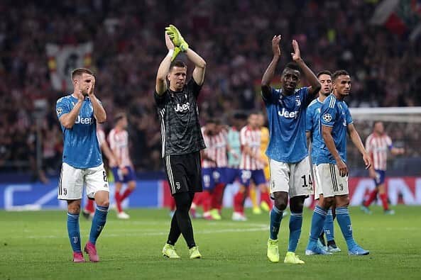 フェデリコ・ベルナルデスキのインスタグラム：「Tante Emozioni questa sera. La voglia di giocare, la gioia di vedere la mia squadra dominare per larghi tratti della partita, la rabbia per una vittoria sfumata all’ultimo minuto, la consapevolezza di essere la Juventus. Comunque un risultato importante contro un avversario forte. Un grazie speciale per chi dopo la partita mi ha applaudito e regalato emozioni uniche, brividi... Vi ringrazio tanto, tutti quanti...Buonanotte e forza Juve!  #AtletiJuve #JuveUCL #Finoallafine」