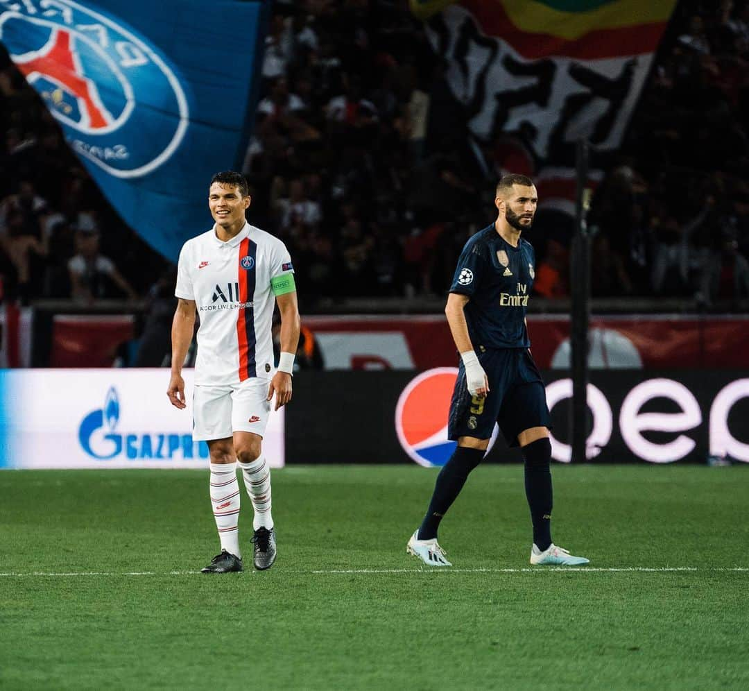 チアゴ・シルヴァさんのインスタグラム写真 - (チアゴ・シルヴァInstagram)「Que toda honra e toda glória seja dada a ti, pai!!! Parabéns a toda equipe. #psg #championsleague 📷 @ben_views」9月19日 7時39分 - thiagosilva