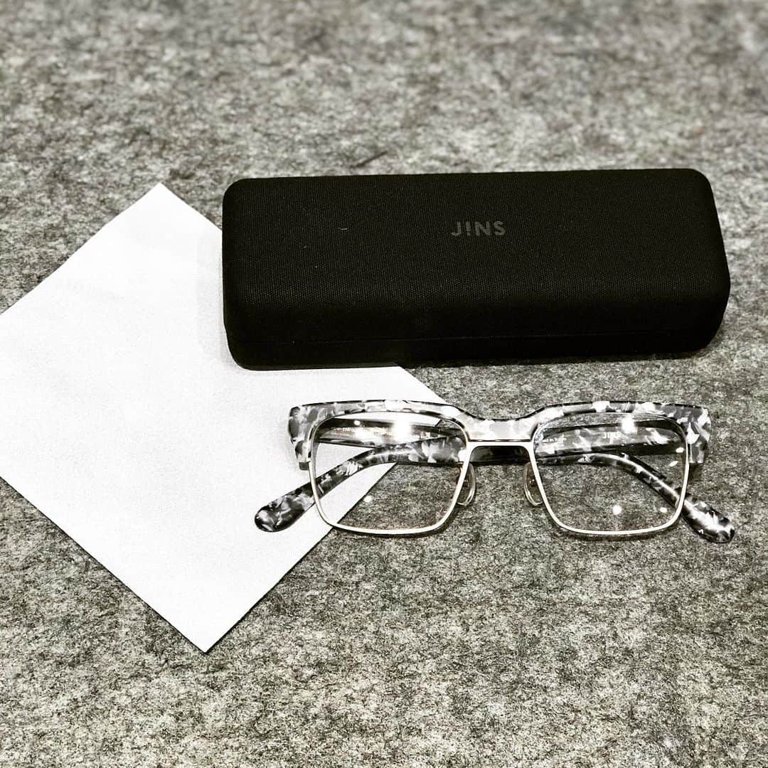 JINS PHILIPPINESさんのインスタグラム写真 - (JINS PHILIPPINESInstagram)「Choose the frame that fits your style. 👓 . . . . #JinsPerfectPair #jinseyewear #opticalph #jinsphilippines #stylisheyewear #eyeglassesph #eyefashion #fashionableglasses #fashionableeyewear #sunglassesph #eyewearph #designerglasses #smnorthedsa #smaura #smmakati #robinsonsplacemanila」9月19日 8時07分 - jins_philippines