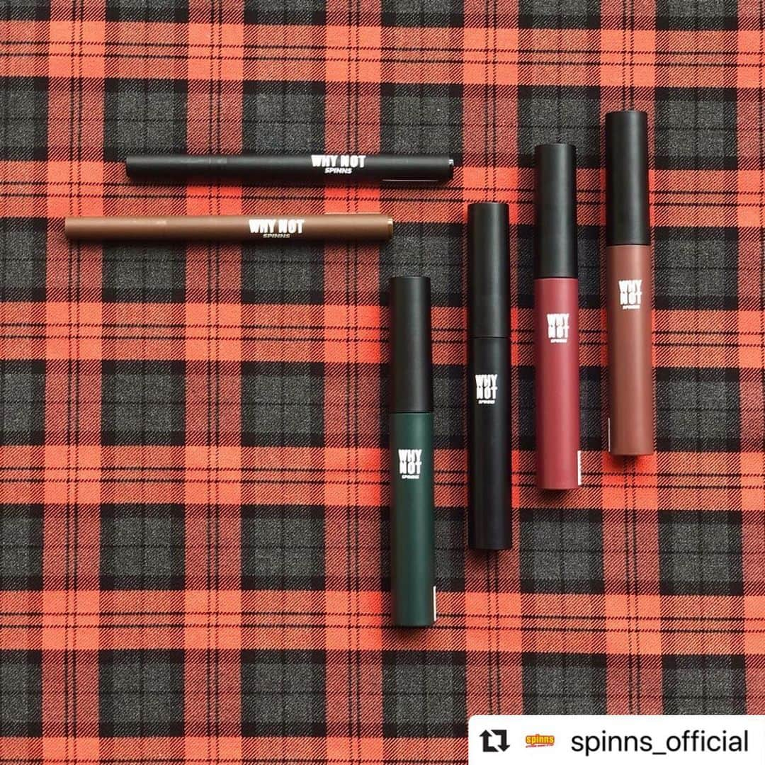 ダイソーさんのインスタグラム写真 - (ダイソーInstagram)「WHY NOT SPINNS @spinns_official 関西コレクションがプロデュース 「SPINNS」とのビューティーコラボレーション！ 関西コレクションとダイソー、SPINNSがそれぞれの強みを活かし、コラボレーションしたコスメシリーズ マスカラ、リキッドアイライナーをご紹介  ダークブラウンはナチュラルかわいい♪ボルドー・カーキで抜け感演出 ⚫︎SPINNS マスカラ （ブラック・ダークブラウン・ボルドー・カーキ）  デカ目効果☆に必須アイテム アイライナー ⚫︎SPINNS リキッドアイライナー （ブラック・ダークブラウン」  各種100円(税抜) ※店舗によって品揃えが異なり、在庫がない場合がございます #ダイソー #daiso #daisojapan #100yen #100均 #100均パトロール #SPINNS #スピンズ #カンコレ #関西コレクション #コスメ #プチプラコスメ #アイライナー #マスカラ #カラーマスカラ #リキッドアイライナー #アイメイク」9月19日 8時40分 - daiso_official