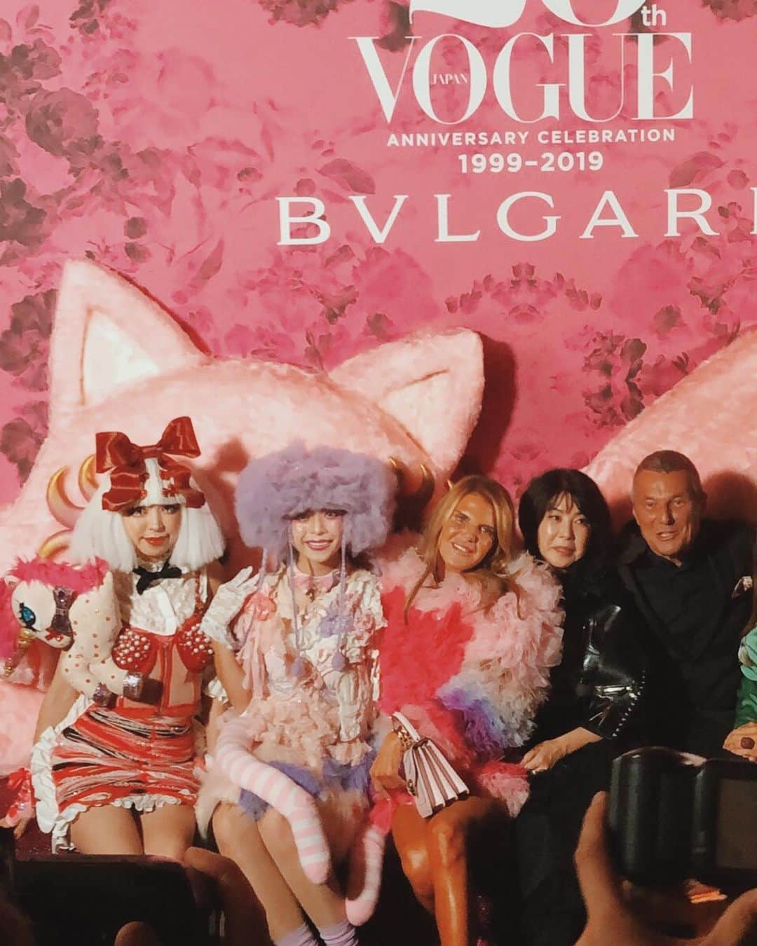 KAWAII MONSTER CAFEさんのインスタグラム写真 - (KAWAII MONSTER CAFEInstagram)「KAWAII to the world🌎 Happy 20th anniversary @voguejapan at @bulgariofficial hotel in Milan🎂🌈 We are so honored to be part of your special night💜🧡💛💚💙 Thank you @anna_dello_russo for choosing us🙏❤️ to monsters please fine our secret PINK CAT ROOM , sweets go round and MONSTER GIRL in this special party😊💋 #VOGUEJAPAN #vogue20thanniversary #TOKYOGLAM #KAWAIIMONSTERCAFE #milano」9月19日 9時54分 - kawaiimonstercafe