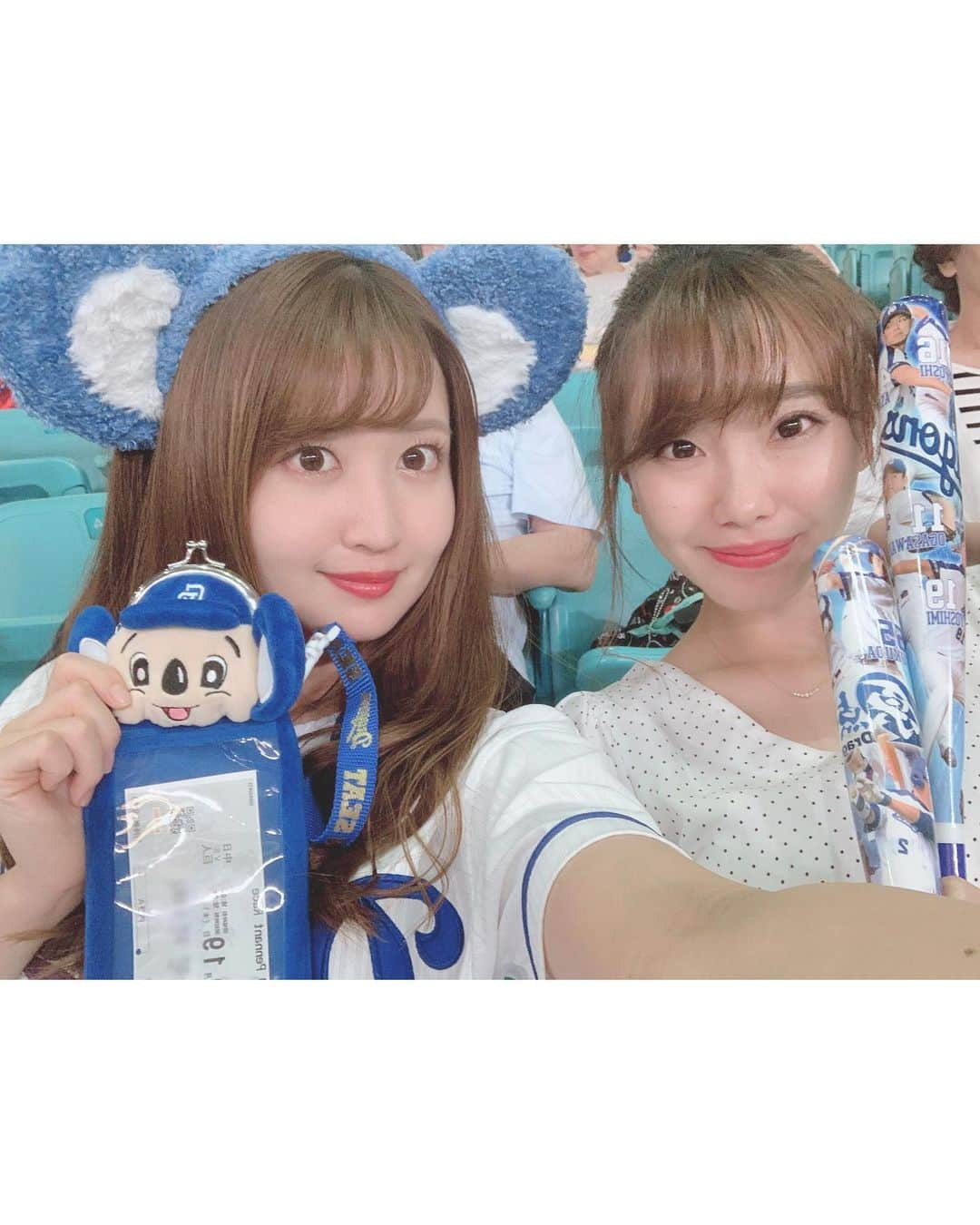 沢井里奈さんのインスタグラム写真 - (沢井里奈Instagram)「♡ . 3連勝！！どらほー💙💙💙 . 福田選手2打席連続タイムリー2ベース、 ロドリゲス投手の3者連続三振は 鳥肌立ちましたし⚾️🌸 マルティネス投手も3者で抑えて 感動でした🥺🥺🥺💕💕 . 4位浮上、、😢✨ 嬉しすぎる！！！！！ . . 今日は元チアドラのしおんちゃんと観戦🌟 久しぶりに会えて嬉しかった☺️💓💓 . フラッシュモブとか 最後のショー｢ドラゴンズライズ2019｣ すごかったです🔥✨ めちゃめちゃ綺麗でした🥺💕💕 . #dragons #nagoyadome #nagoya #baseball #instagood #instagramjapan #japanesegirl #girls #中日ドラゴンズ #中日 #ドラゴンズ #京田陽太 選手 #京田選手 #ファイナルシリーズ #ナゴヤドーム #ドアラ #野球 #野球観戦 #ドラゴンズ女子 #昇竜ユニホーム #ユニフォーム #ユニフォーム女子 #さわー野球 #沢井里奈」9月19日 21時51分 - sawairina