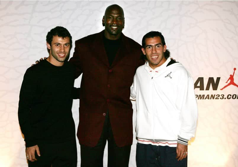 ハビエル・マスチェラーノさんのインスタグラム写真 - (ハビエル・マスチェラーノInstagram)「#tbt  With Carlos and Michael Jordan London 06」9月19日 20時30分 - mascherano14