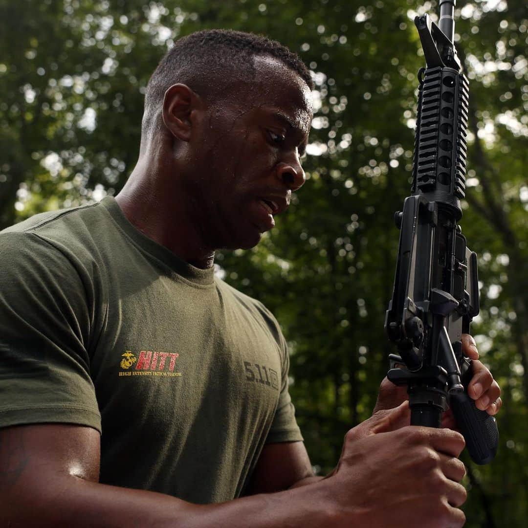 アメリカ海兵隊さんのインスタグラム写真 - (アメリカ海兵隊Instagram)「Sweatin’ Bullets  Staff Sgt. Mitchell Burchett, a competitor from @mcb_camp_pendleton, assembles an M4 rifle during challenge three of the 2019 High Intensity Tactical Training Championship at @mcbquantico. (U.S. Marine Corps photo by Sgt. Mackenzie Gibson)  #Marines #Military #USMC #Fitness #Compete #Training」9月19日 20時43分 - marines