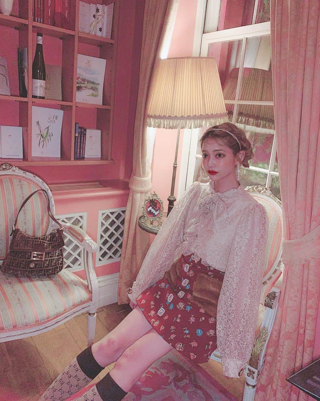 林田沙綾さんのインスタグラム写真 - (林田沙綾Instagram)「♡ 今日はYSL BEAUTYの💄 新作リップ “ROUGE PURE COUTURE SLIM SHEER MATTE” のpartyにいってきたよ♡ マットなのにシースルーなリップ最高によい💋 カラーも全色集めたくなる、、、 💋 今回のシースルーのテーマに合わせて明日発売の @swankiss_official のブラウスでいってきた♡ お気に入り❤︎❤︎❤︎❤︎ ： #シースルーマット#YSLBEAUTY #YSL」9月19日 20時41分 - saaya.xoxo