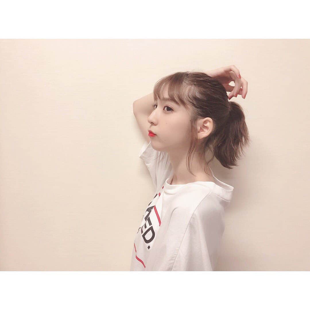 松岡菜摘のインスタグラム：「. . ポニーテール🐴♡ . #hairarrange #hairstyle #ponytail」