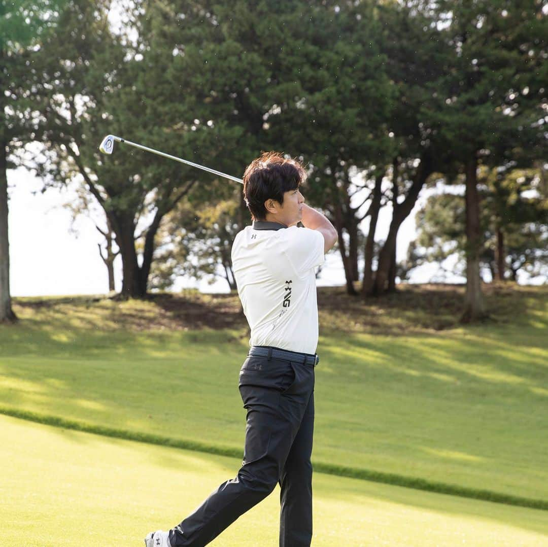 高橋由伸のインスタグラム：「最高のゴルフ日和でした。  #ゴルフ #GOLF #アンダーアーマー」