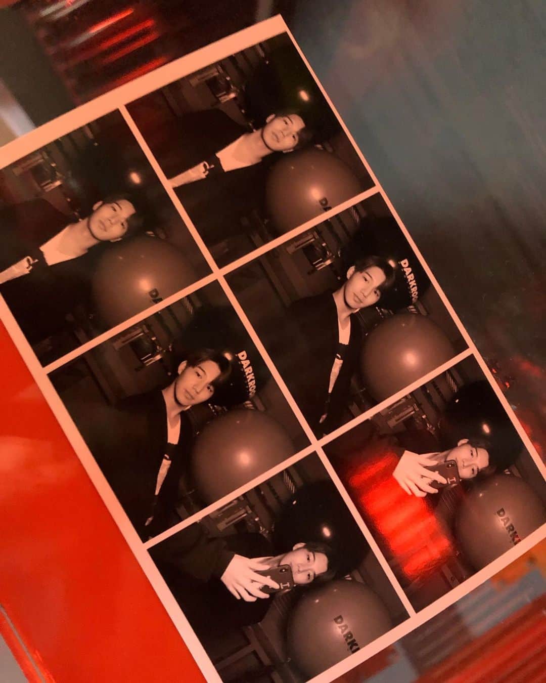 ジェヨンさんのインスタグラム写真 - (ジェヨンInstagram)「#darkroom」9月19日 21時28分 - jaeyongee
