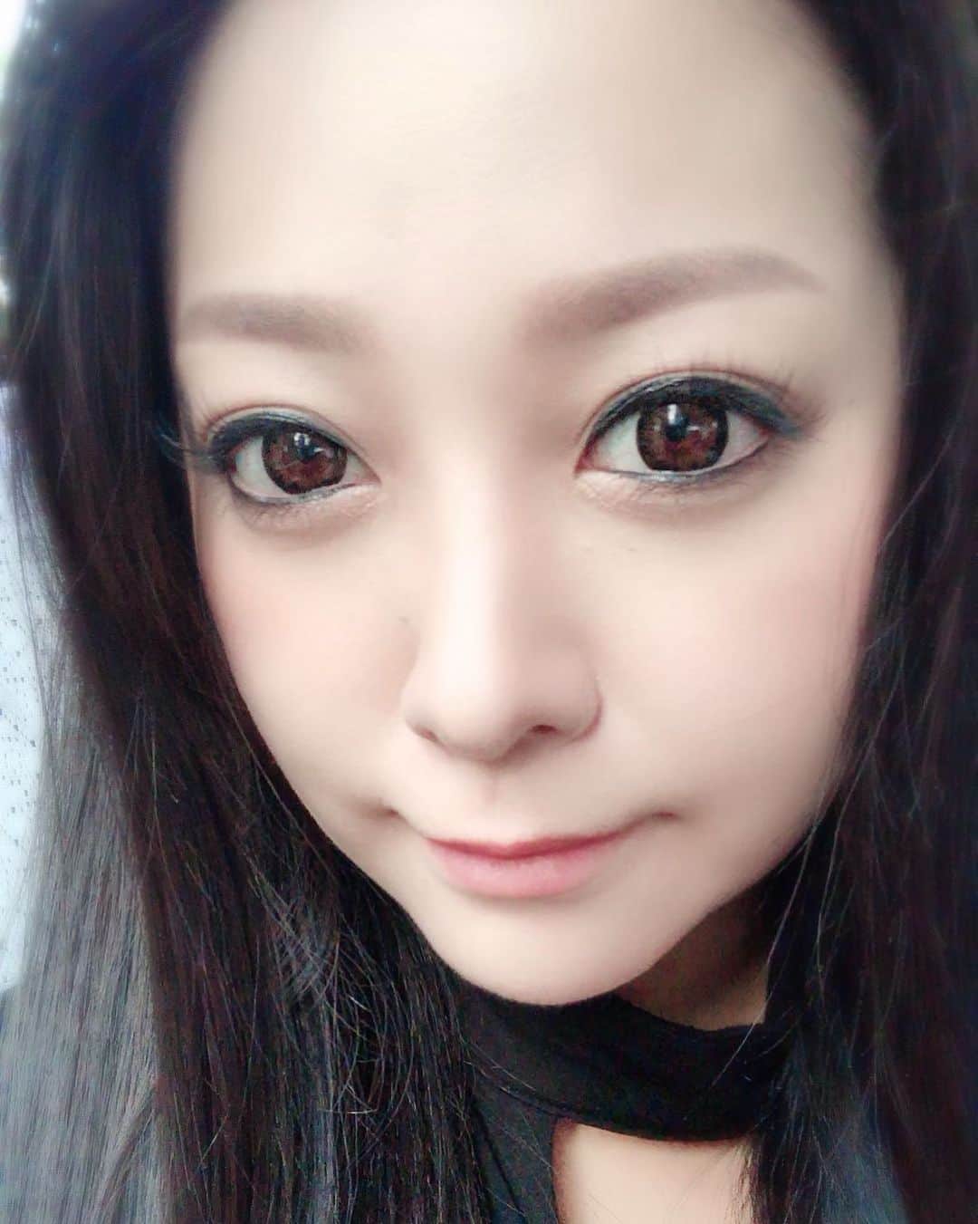 小向美奈子さんのインスタグラム写真 (小向美奈子Instagram)「口紅ほしい。 自分に合う色がわからない。」9月19日 13時08分