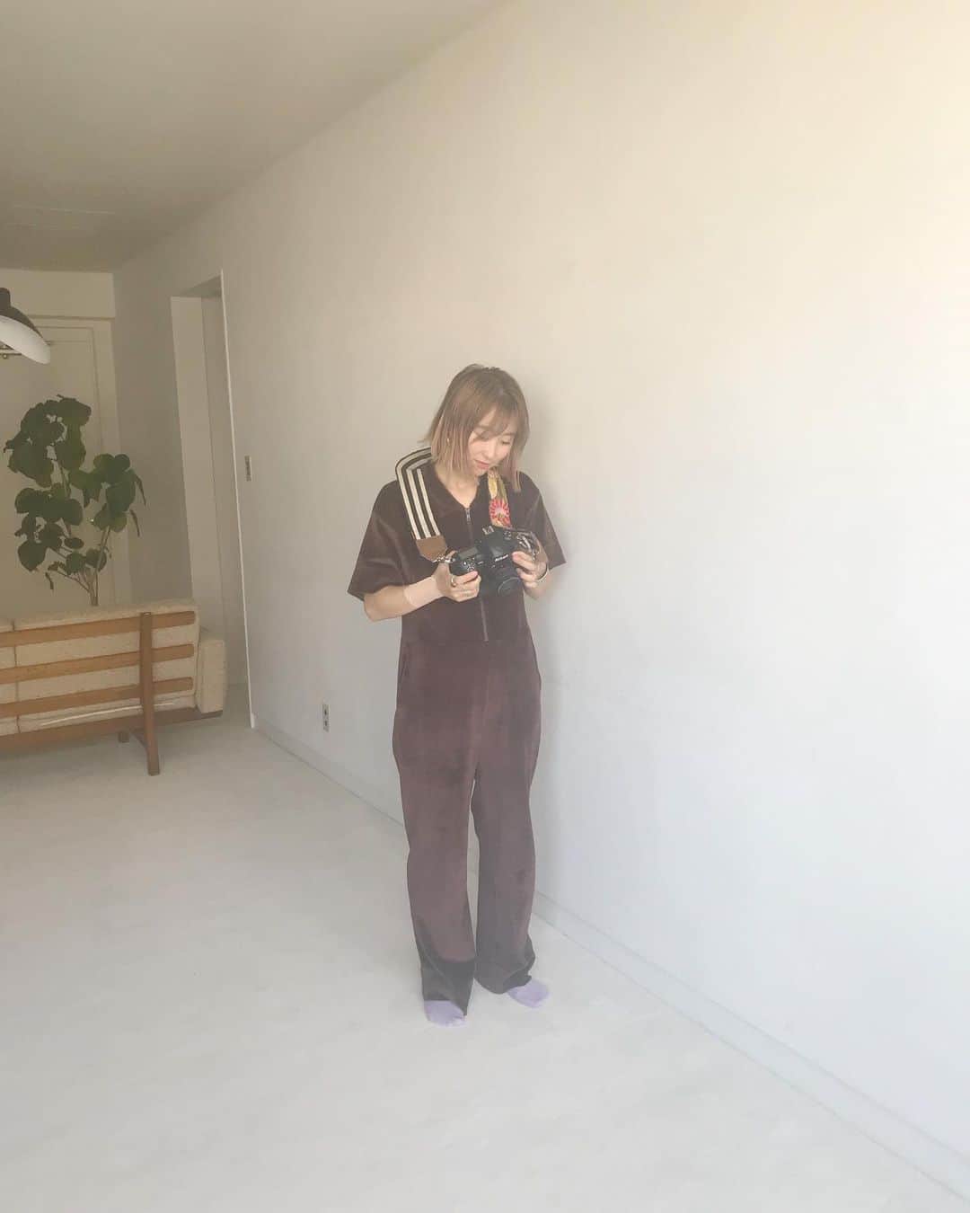 花盛友里のインスタグラム：「ベースレンジのオールインワン最高の着心地。このまま一生過ごしたいくらいの気持ち良さー！」
