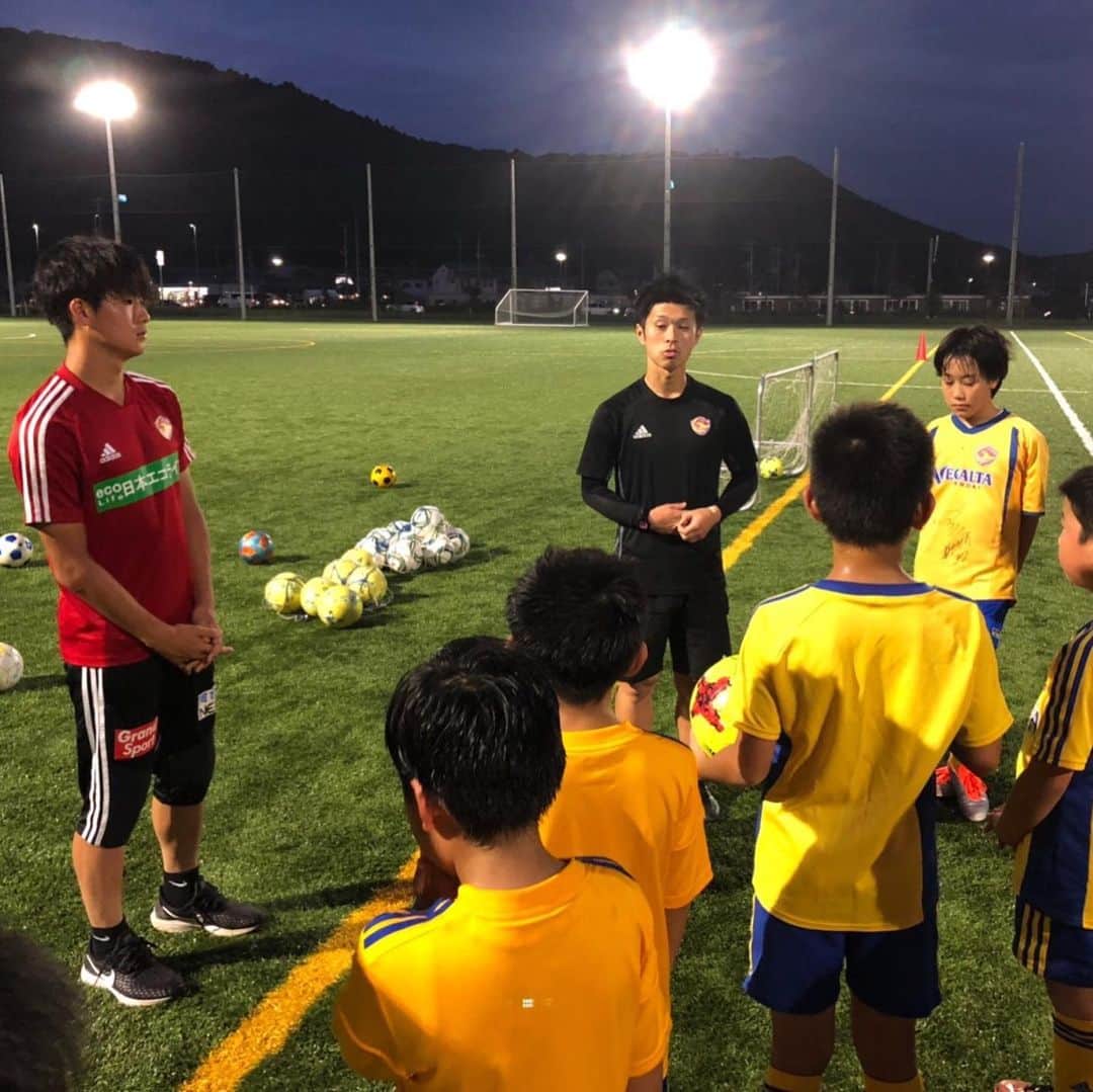 ベガルタ仙台さんのインスタグラム写真 - (ベガルタ仙台Instagram)「トップチーム選手がサッカースクール各校を訪問しました #ベガルタ仙台 #仙台 #サッカー #Jリーグ #2019シーズン #スローガン #ReVolution #田中渉 #30番 #ベガルタ仙台サッカースクール #石巻校」9月19日 14時44分 - vegaltasendai
