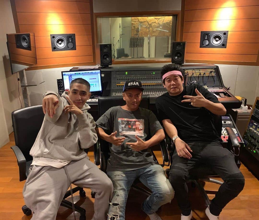 DJ LEADさんのインスタグラム写真 - (DJ LEADInstagram)「Dope session with Two Pee.  Stay tuned  #sugarbitz #djlead #skamlife #skamartist #skamasia #theheavyhitterdjs #hot97 #skamartist #skamasia #bangkokinvaders #bitzcam  #arumatiks #dominatetheworld #twopee #sounthside」9月19日 14時38分 - djleadhh