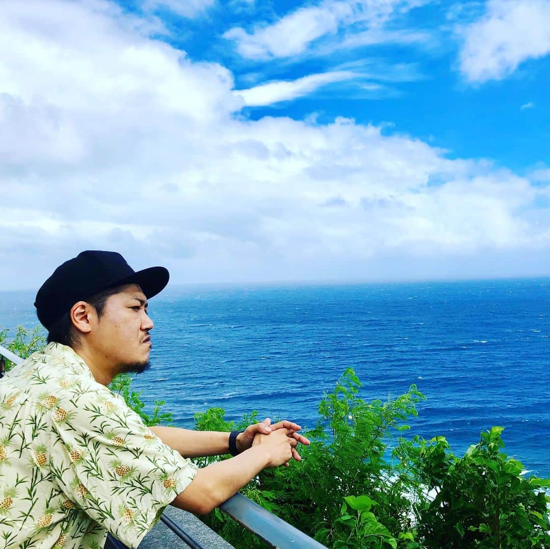 レキシさんのインスタグラム写真 - (レキシInstagram)「想いを馳せる和久 #沖縄歌絵巻ありがとうございました。」9月19日 15時29分 - rekishi_ekechang