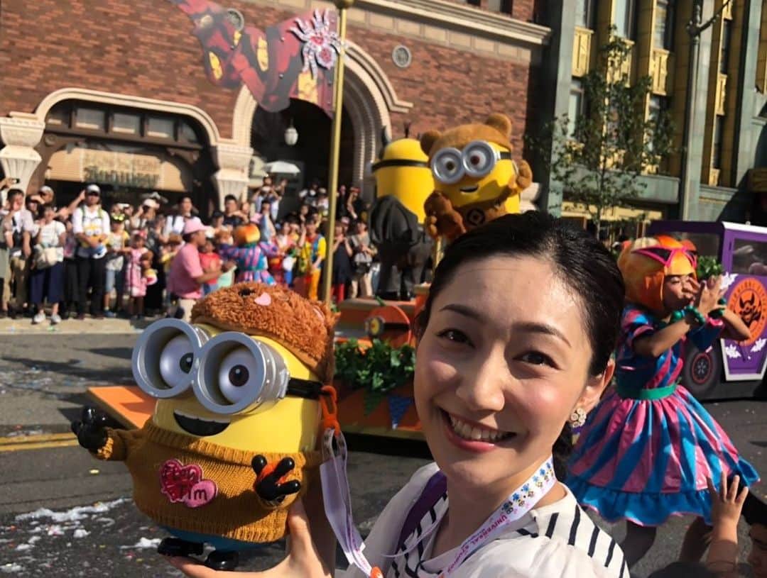 朝日放送「おはよう朝日土曜日です」さんのインスタグラム写真 - (朝日放送「おはよう朝日土曜日です」Instagram)「ハロウィン一色🎃 ふくもっさんUSJ初体験👻 #おは土#おはよう朝日土曜日です #八塚彩美 #ハッピーやっぴー #ふくもっ散歩 #USJ #世界の盗塁王 #福本豊 #71歳 #USJ初体験 #9月21日放送」9月19日 15時37分 - ohado6ch