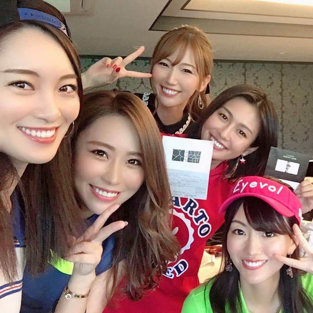 渡瀬茜さんのインスタグラム写真 - (渡瀬茜Instagram)「昨日のバーディーズカップ第7戦もありがとうございました😊今回のlecoqsportif アジールラインのウェアめちゃめちゃお気に入り💓昨日は元バーディーズのちなってぃーこと美波千夏ちゃんがゲストで参加してくれてとっても盛り上がりました💖そしてそしてハンディキャップいつもハマらない私ですが昨日は上手くハマってくれて久しぶりの優勝したよん🤗✨次戦は10月9日プレステージカントリークラブで開催です！来月も皆様にお会いできるの楽しみにしてます😊  @golftoday_birdies  #gtbcup#ゴルフ#GTバーディーズ#lecoqsportif #ルコック#ルコック女子#ボール生還ゲーム#zstar#ゼットスター#スリクソン#srixon #ゴルフ女子軍団」9月19日 15時37分 - wataseakane1