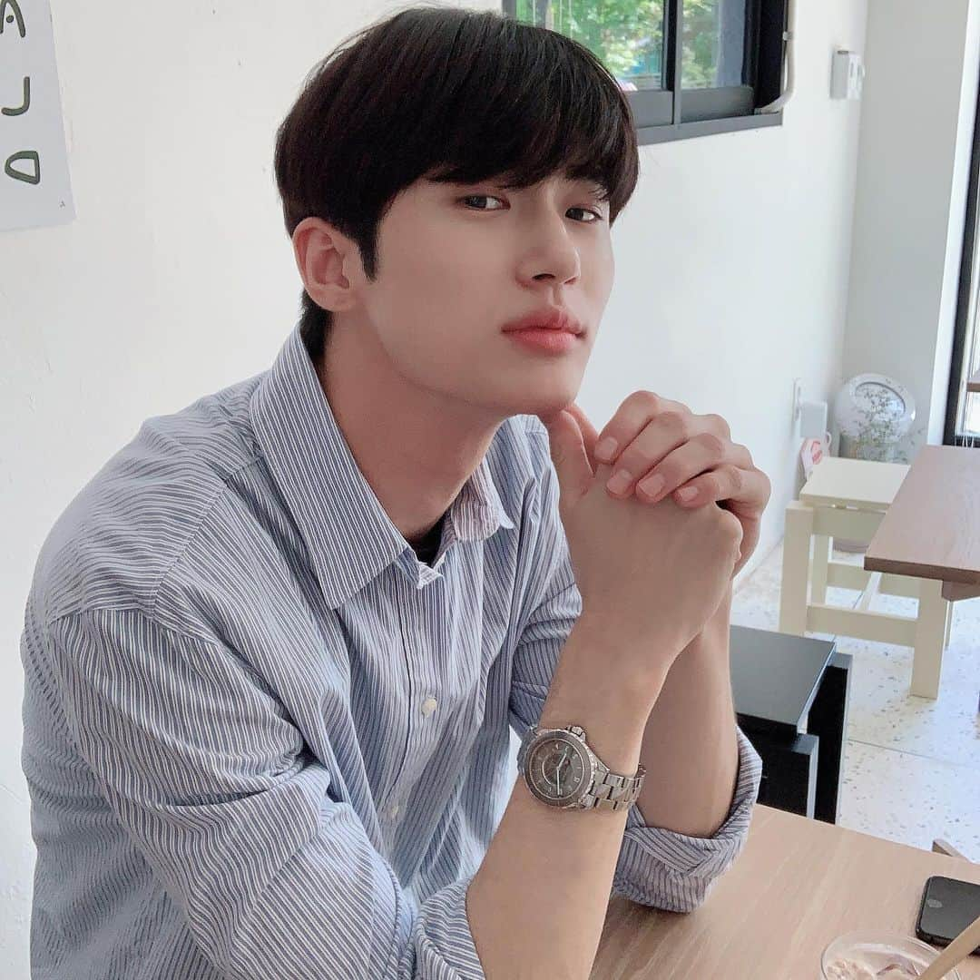 ビョン・ウソクさんのインスタグラム写真 - (ビョン・ウソクInstagram)「👊🏻」9月19日 15時30分 - byeonwooseok