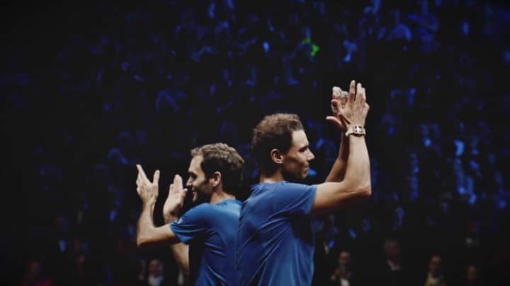 ロジャー・フェデラーのインスタグラム：「Ready to rumble in Geneva🔥🇪🇺💥🔵🎾」