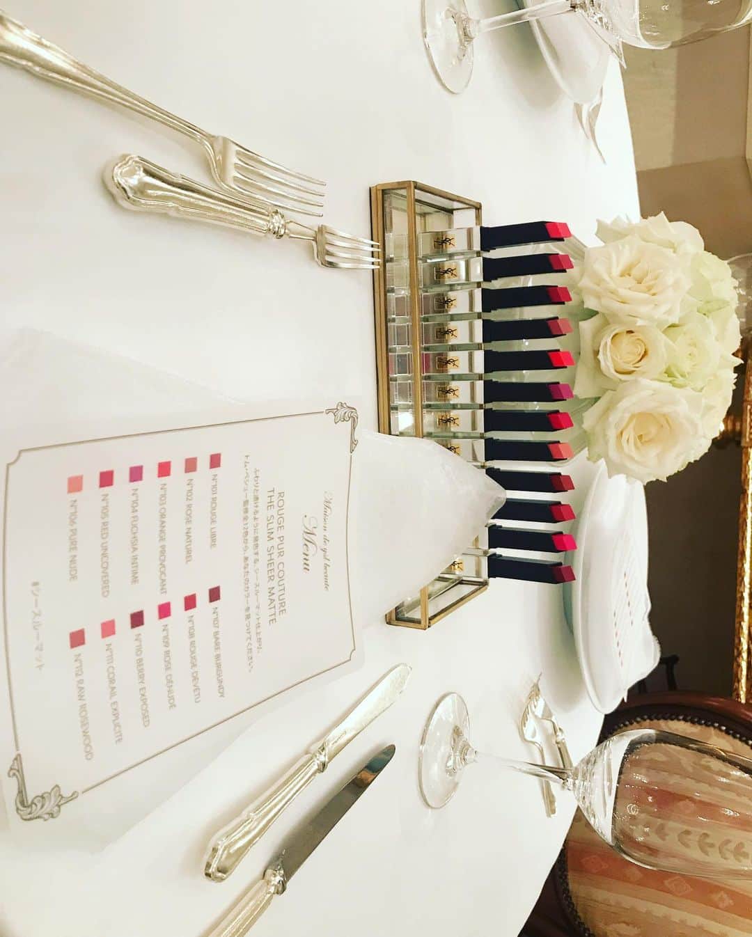 濱田茉奈さんのインスタグラム写真 - (濱田茉奈Instagram)「@yslbeauty #シースルーマット 新製品ローンチパーティ💕💕 最高に可愛い。 昔初めて @ysl がシースルーの服を出して、それに伴ってシースルーのlipが今回久々に出たんやって！ もうこのお屋敷？城？も完全にパロディで昔の #ysl を再現したんやって！ 可愛すぎる。こうゆうとこに住みたい🥺❤️ 毎日ドレス着ちゃうわ❤️❤️😍 今回のlipもさすが #yslbeauty つけ心地もよくマットだけど唇が乾きもせず良い。 ありがとうございました！ ケータリングもお酒も美味しくて楽しかった🌹💕._  #fashion #cosme #beauty #makeup #lip #口紅 #コスメ #いゔさんろーらん #イヴサンローラン #メイク #ファッション #モデル #model #make #love #cute #mode #mood」9月19日 16時20分 - manahamada0222