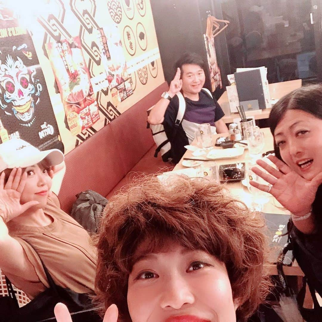 小石田純一さんのインスタグラム写真 - (小石田純一Instagram)「ライブ終わりに乾杯！  #打ち上げ #居酒屋 #乾杯 #頼知輝 さん #ゆーびーむ #ラムズ石田 #小石田純一 #お笑い芸人 #芸人 #小石田純一のトレンディクラブ #トレンディクラブ」9月19日 16時14分 - koishida.trendy