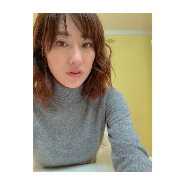 前田ゆかのインスタグラム：「朝からセミの鳴き声が聞こえてきた ロケ  夏、まだ終わってなかった〜〜？？ なんておどろいた。  空は抜けるように青い青天  #ロケ #shooting #夏まだ終わってない」