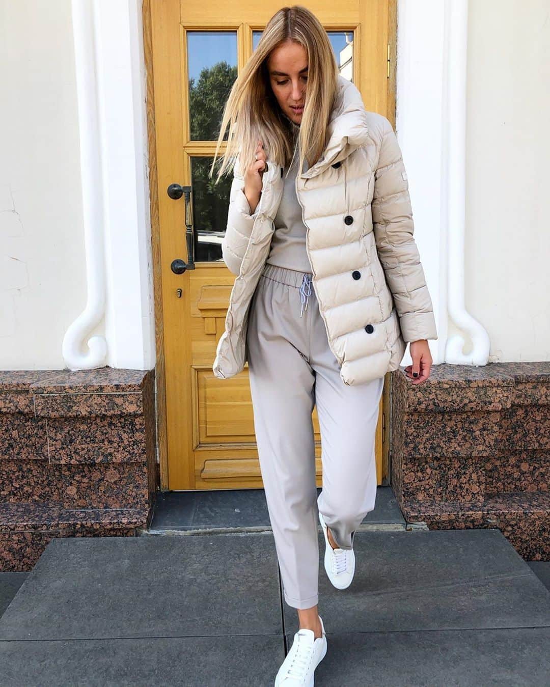 のインスタグラム：「Cosy chic with the Lorenzana down jacket.⁠ ⁠ Explore the latest #TatrasFW1920 collection via the link in bio: tatras-official.com⁠ #TatrasOfficial⁠⁠⁠ 📷@enigma_irk⁠ ____⁠ #Tatras #enigmaboutique #downjacket #totallook #womensfashion #womensjackets ⁠#lookoftheday #igstyle #outfitoftheday #stylehunter⁠ ⠀⁠」