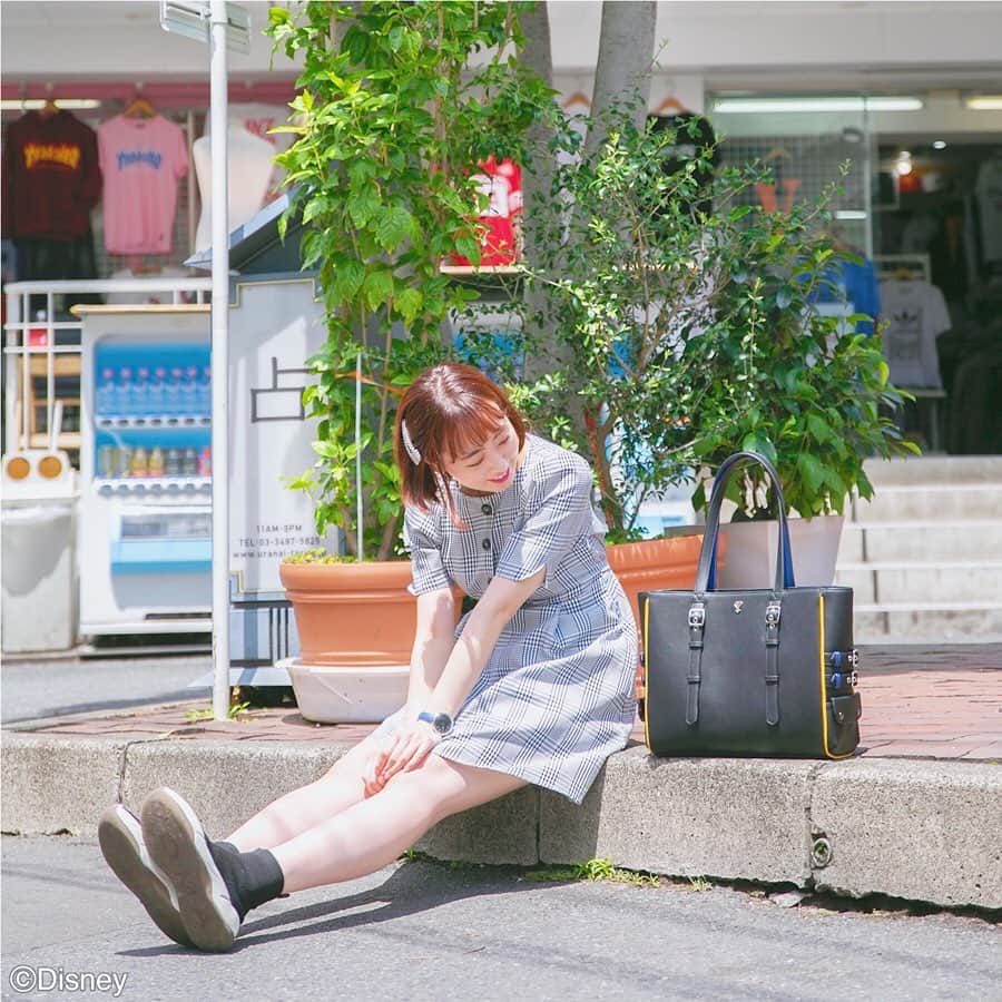 SuperGroupiesのインスタグラム：「＼フォロー&いいねで／﻿ キングダム ハーツⅢのバッグをプレゼント🎁 （詳細は下からCheckしてね✅） ⠀⠀⠀⠀⠀⠀⠀ ⠀⠀⠀⠀⠀⠀ ⠀⠀⠀⠀⠀⠀ 🎁GIVEAWAY: #KingdomHearts III Bag 1️⃣FOLLOW US @supergroupies 2️⃣LIKE THIS POST  You can enter until September 25th at 23:59 JST. Good Luck! ⠀⠀⠀⠀⠀⠀⠀ ⠀⠀⠀⠀⠀⠀ 毎週木曜日は #スパグルプレゼント の日💕 今週のプレゼントアイテムは、なんと豪華👇 ──────────────────────﻿ 👜Today’s Item👜 キングダム ハーツIII #リク モデル バッグ Kingdom Hearts III Fashion Collection  #Riku model bag (including a bromide) ──────────────────────﻿ ⠀ ⠀⠀⠀⠀⠀⠀⠀ ⠀⠀⠀⠀ ⠀⠀⠀⠀⠀⠀⠀ ⠀⠀⠀⠀⠀⠀ もちろん 今回の特典、描き下ろしイラスト1枚も付きます✨ ⠀⠀⠀⠀⠀⠀ 応募条件を満たした方の中から抽選で、﻿ 【1名様】にプレゼントします🎉﻿ ⠀⠀⠀⠀⠀⠀⠀ 下記の詳細をチェックして、 #KH3 アイテムを当てよう💓 ＝＝＝＝＝＝＝＝＝＝＝＝＝＝＝＝＝＝＝＝＝＝＝﻿ 🎁キャンペーン期間🎁 9/19（木）〜9/25（水）23時59分まで﻿﻿ ⠀⠀⠀⠀⠀ ⠀⠀⠀⠀⠀ 🎁応募方法🎁 カンタン2ステップで応募できます！ ─────────────────────﻿ 1️⃣SuperGroupies 公式アカウント（ @supergroupies ）をフォロー﻿ 2️⃣この投稿を「いいね！」 ─────────────────────﻿ 📍「いいね！」する対象投稿はこの投稿を含め3つ！ 📍3つ全部に「いいね！」をすると当選確率がアップ！ ⠀⠀⠀⠀⠀⠀⠀ ⠀⠀⠀⠀⠀⠀⠀ 🎁注意事項🎁 📍当選者には10月31日(木)までに当店のアカウントからDMをお送りします。 📍当選した方はこちらのアカウント・ストーリーズ・ライブ配信にて紹介させていただく場合がございますので、予めご了承ください。﻿ ⠀⠀⠀⠀⠀⠀⠀ ⠀⠀⠀⠀⠀⠀ ⠀⠀⠀⠀⠀⠀ 🌎THIS GIVEAWAY IS OPEN TO ALL COUNTRIES. 📍The winner will get DM from us and also be announced in our stories or live video. 📍This giveaway is not sponsored, endorsed, or administered by, or associated with Instagram. ＝＝＝＝＝＝＝＝＝＝＝＝＝＝＝＝＝＝＝＝＝＝＝﻿ ⠀⠀⠀⠀⠀⠀⠀ ⠀⠀⠀⠀⠀⠀⠀ ご応募は9月25日（水）まで！⠀ たくさんの「いいね！」お待ちしております👏﻿ ⠀⠀⠀⠀⠀ ⠀⠀⠀⠀⠀ ご質問等ございましたらコメント欄にて承ります🎀﻿ ⠀ Comment below if you have any questions!」
