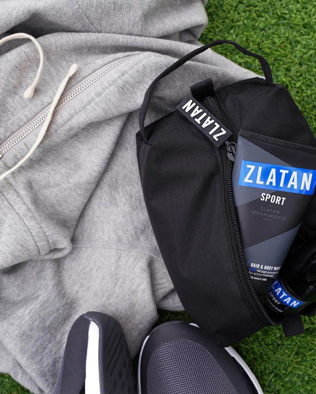 ズラタン・イブラヒモビッチさんのインスタグラム写真 - (ズラタン・イブラヒモビッチInstagram)「Today my ZLATAN SPORT PRO range is extended with new products. Stay fresh! @zlatanibrahimovicparfums  #zlatansport #therightroutine」9月19日 17時00分 - iamzlatanibrahimovic