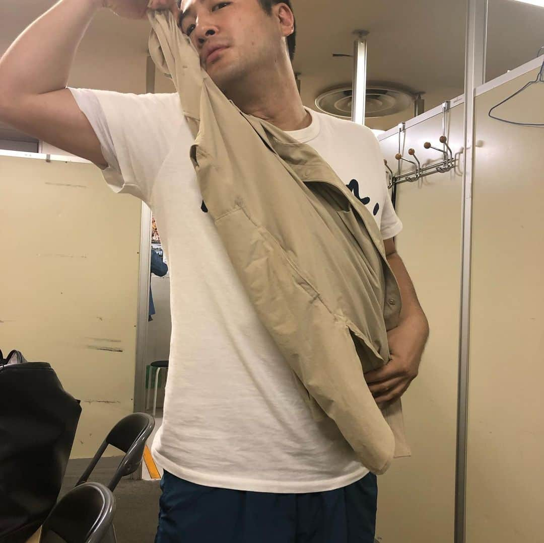 武智正剛さんのインスタグラム写真 - (武智正剛Instagram)「今日はルミネ。 #納豆奢った #ポーズとってって言うたら #段々感極まって #訳のわからんポーズになっていった #最後はどんな感情やこれ #和牛 #水田 #スーパーマラドーナ #武智」9月19日 17時01分 - supamaradonatake