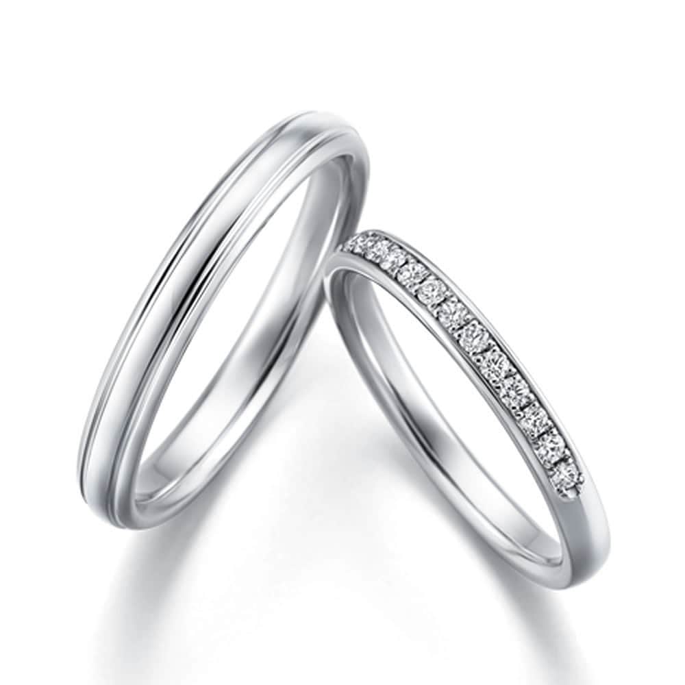 婚約・結婚指輪のI-PRIMO（アイプリモ）公式アカウントさんのインスタグラム写真 - (婚約・結婚指輪のI-PRIMO（アイプリモ）公式アカウントInstagram)「* 【幸せになる着け心地、熟練工の高い技術が叶えます】 メレダイヤを“彫留め”の技法で埋め込み、表面を滑らかに仕上げたのは、熟練した職人技。指になじむなめらかな着け心地とデザインを両立しています。これからのおふたりの未来を実りの女神が優しく見守る意味を込めてつけられた『ブリジット』。繊細な印象を与えるネックレス『エアリエル』は、星の瞬きのようにスリーストーンが輝くデザイン。  結婚指輪：ブリジット #アイプリモ_ブリジット ネックレス：エアリエル #アイプリモ_エアリエル * #iprimo #アイプリモ #婚約指輪 #結婚指輪 #ブライダルリング #エンゲージリング #マリッジリング #エタニティリング #プレ花嫁 #結婚準備 #婚約 #結婚 #令和婚 #2019冬婚 #2020春婚 #wedding #bridal #bridaljewelry #happywedding #rings #bridalring #marriagering #engagementring #diamond #日本中のプレ花嫁さんと繋がりたい #ネックレス」9月19日 17時07分 - iprimo_official