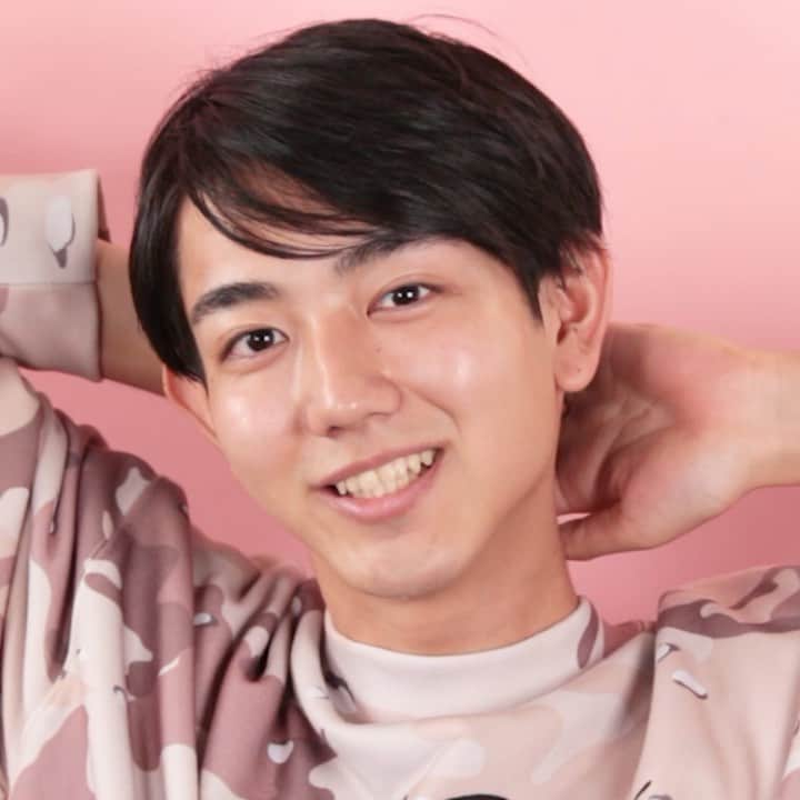 のインスタグラム：「メンズ美容の時代到来💆🏻‍♂️✨ベーシックなメンズ用スキンケアに @_kiita_0130_ がトライ❗️学校でもビジネスシーンでも清潔感&好印象をゲットしよう✔️ 人気ヘアメイクアップアーティスト @annashimazaki.com77 がメイクレシピレクチャー！ @doorganic @refa_mtg @electron_everyone_official @armanibeauty @henneorganics  を使ったチュートリアル動画は、プロフィールのリンクからチェックして！ #getthelook #getthelookwithanna #メイクチュートリアル #tutorialmakeup #voguegirl」