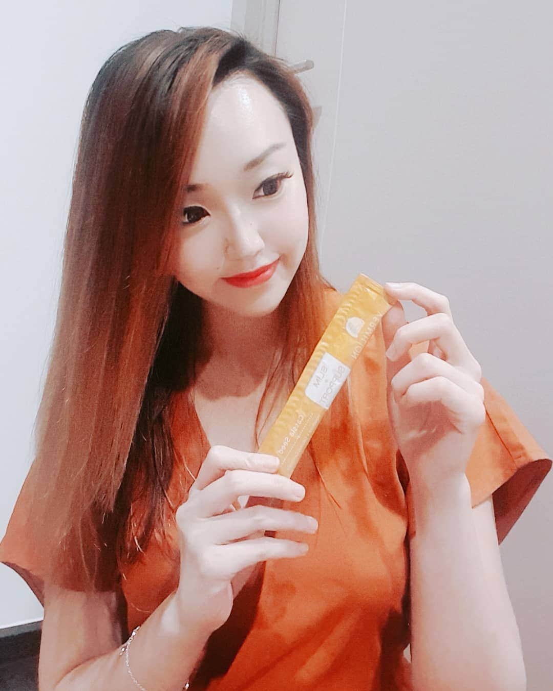 Nicole Chenさんのインスタグラム写真 - (Nicole ChenInstagram)「Shop at @sleeks.co After 1 week of taking the @vermilionjelly I realised I got rid of my toxin and slim down 1 to 2 kg :) Check out the video on the 4 post.  #VermilionJelly #SlimSupport  To all my followers if you buy it on their website you will receive a 30% discount when they use your promo code "vjnicole"  Or if you buy on @sleeks.co website and key in "djnicole"」9月19日 17時41分 - nicolechen.tv