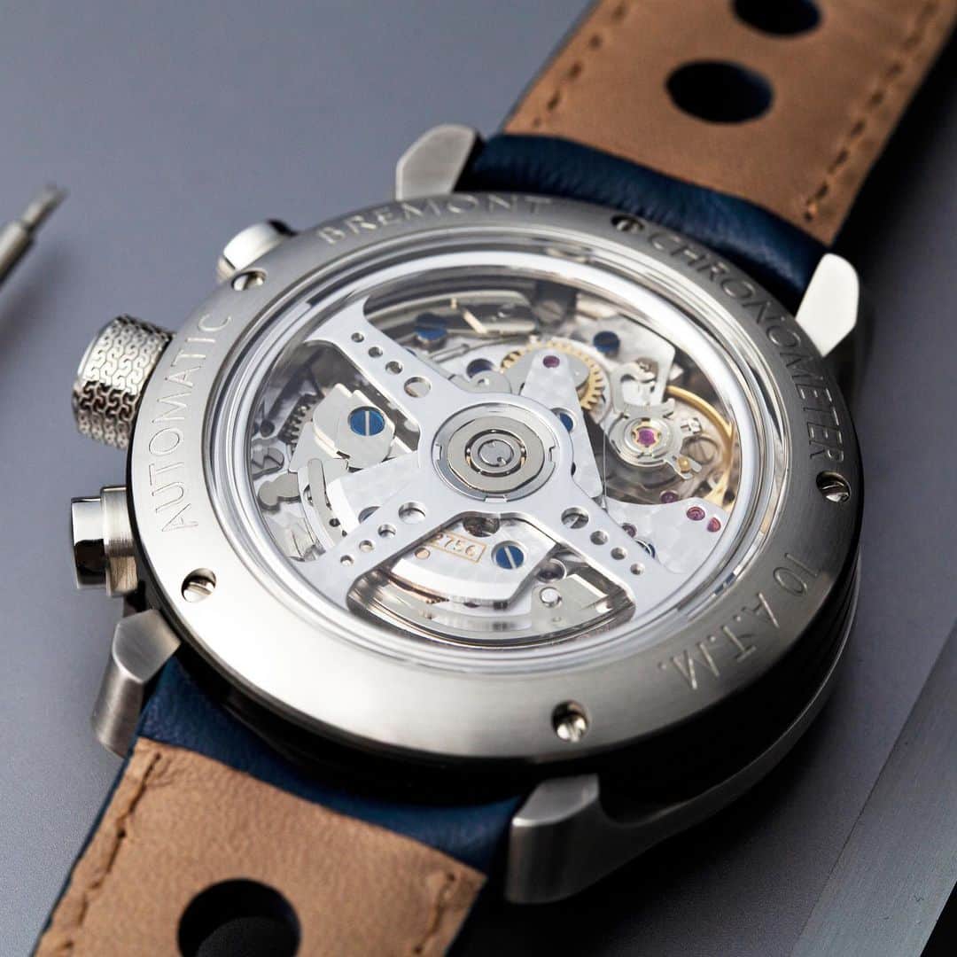 ブレモンさんのインスタグラム写真 - (ブレモンInstagram)「When working with a car as beautiful as the @Jaguar D-type, you don't have to look far for inspiration. ⁠⠀ ⁠⠀ ⁠The new Bremont Jaguar D-type Limited Edition watch mirrors some of the distinguishing features that make this British car such a classic. ⁠⠀ #Bremont #Jaguar #Dtype #watchesofinstagram #watchoftheday #timepiece #luxurywatch⁠」9月19日 18時19分 - bremontwatches