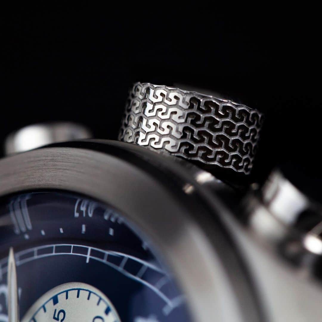 ブレモンさんのインスタグラム写真 - (ブレモンInstagram)「When working with a car as beautiful as the @Jaguar D-type, you don't have to look far for inspiration. ⁠⠀ ⁠⠀ ⁠The new Bremont Jaguar D-type Limited Edition watch mirrors some of the distinguishing features that make this British car such a classic. ⁠⠀ #Bremont #Jaguar #Dtype #watchesofinstagram #watchoftheday #timepiece #luxurywatch⁠」9月19日 18時19分 - bremontwatches