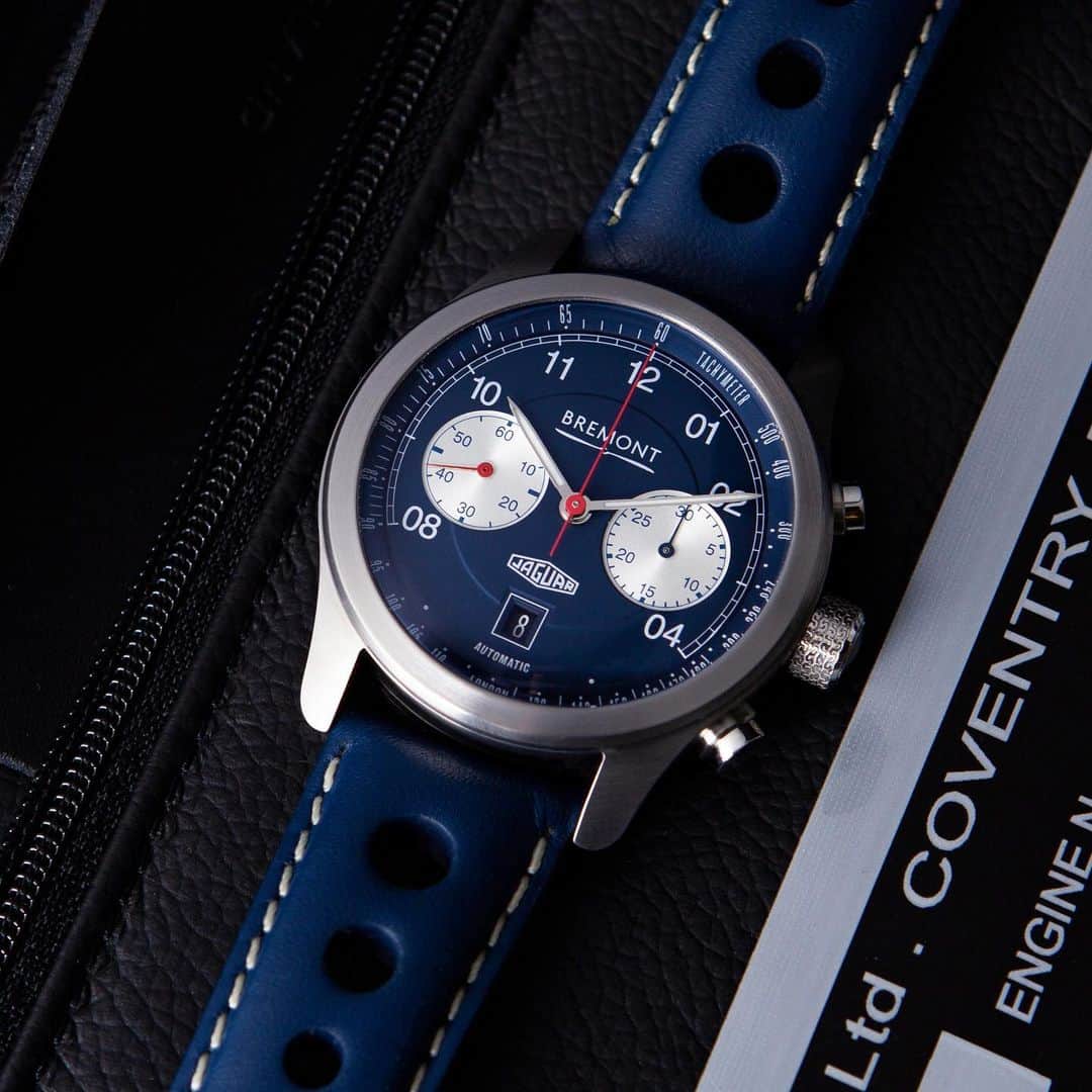 ブレモンさんのインスタグラム写真 - (ブレモンInstagram)「When working with a car as beautiful as the @Jaguar D-type, you don't have to look far for inspiration. ⁠⠀ ⁠⠀ ⁠The new Bremont Jaguar D-type Limited Edition watch mirrors some of the distinguishing features that make this British car such a classic. ⁠⠀ #Bremont #Jaguar #Dtype #watchesofinstagram #watchoftheday #timepiece #luxurywatch⁠」9月19日 18時19分 - bremontwatches