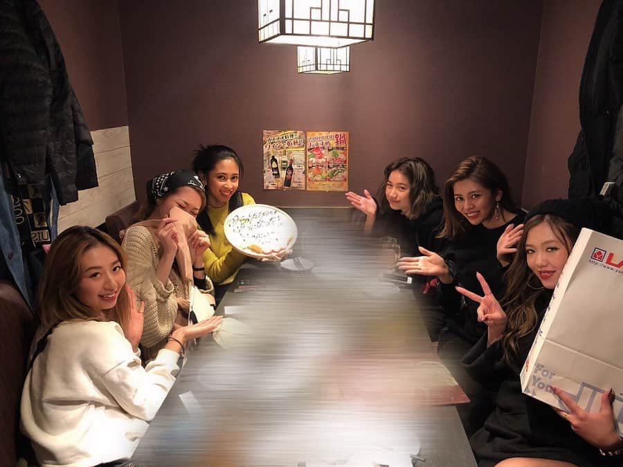 武田あやなさんのインスタグラム写真 - (武田あやなInstagram)「. 新宿ルミネエストEGOISTに 半年間限定で週に数回いましたが！！ 8月で最後でした😢💕 時間を割いて会いにきてくれたみなさん ありがとうございました🙏 プレゼントも頂いて嬉しい限りです🎁 モデルのお仕事を辞めたわけではないけれど これからのこと考えたとき 何か吸収出来たら自分にとって ヒントになればと思ってたので！ 可愛いお洋服にも周りにも恵まれたし 沢山学ばせて頂きました！ プラスな環境にいさせて頂いて EGOISTの皆さん遊びに来てくれた皆さん 本当に感謝感謝です💕 ちょびっと寂しいけど またEGOISTに遊びに行きます💕 . . ちなみにcap、tops、ピアスはエゴのです😎  #egoist #boracayisland  #boracayphilippines #philippinen  #genic_beach #beach2019  #beachgirlforlife #japanesegirl  #lifestyler #travelblogger #beachpics #portraitshoots #relaxing_time #seashore #naturepics #skyandsea #エゴイスト #エゴ  #ボラカイ島 #フィリピン #フィリピン旅行 #ビーチフォト  #ビーチコーデ #ビーチガール  #ビーチスタイル #小麦肌  #南国リゾート #海好き女子 #映え #ポトレ女子」9月19日 18時24分 - ayanatakedaa