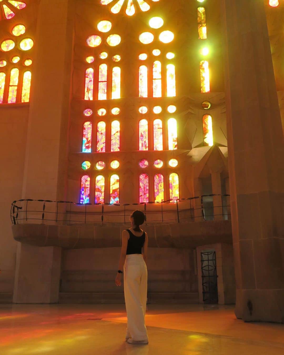 熊澤枝里子さんのインスタグラム写真 - (熊澤枝里子Instagram)「サクラダファミリア⛪️ 素晴らしかったです✨ 聖書の内容を表している外観。 中に入ると更に美しい神聖な世界観が広がります😌✨ 以前に来た時より建築が進んでいた✨⛪️ ・ ・ #サクラダファミリア #SagradaFamília #amazing  #spain  #barcelona #旅クマ子」9月19日 18時27分 - kumazawa_eriko