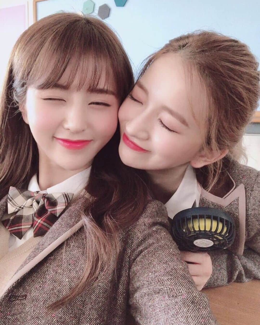 南りほのインスタグラム：「리호친구 우지수😘 좀이따 7시에 만나요💙 #다시만난너」