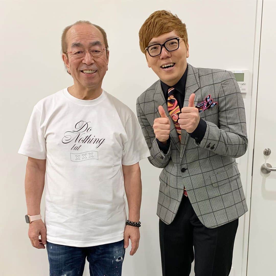 のインスタグラム：「ついに…昔から大好きな志村けんさんにお会いすることが出来ました😭😭😭ずっとお会いしたくても会えずでしたが、別番組でたまたま同じテレビ局で😂✨いきなりこの日がやってきました。。。 すごいオーラで失神するかと思いました🥶」