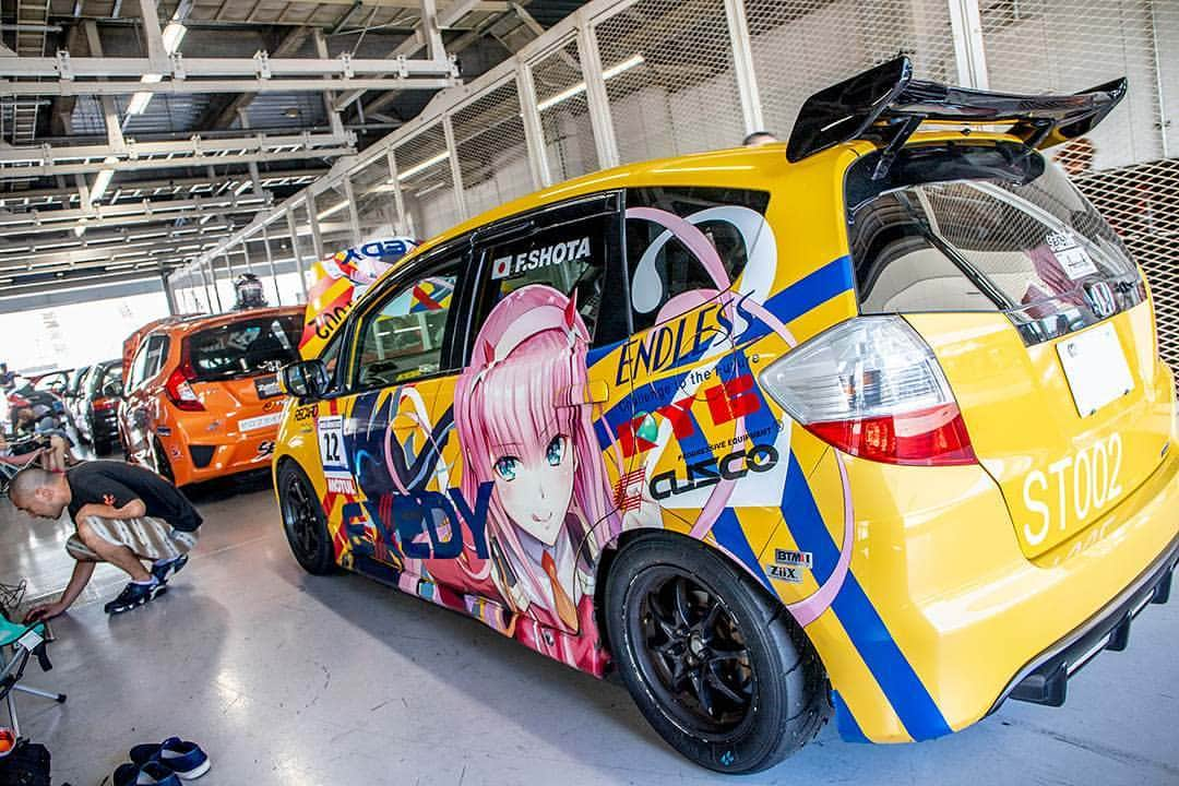 mistbahnさんのインスタグラム写真 - (mistbahnInstagram)「_ ふっくん Honda GE8 FIT (JAZZ) _ _ Shot on 5-Aug 2019 "HONDA VTEC ONE MAKE RACE Rd.3" at Suzuka International Circuit owner: ふっくん photo: @mistbahn _ _ JP) 2019年8月5日 鈴鹿フルコース(鈴鹿サーキット国際レーシングコース)、ゼロファイターさん主催「HONDA VTEC ONE MAKE RACE Rd.3」。 _ _ #hondavteconemakerace #zerofighterautocustom #suzukacircuit #suzukainternationalcircuit #鈴鹿サーキット #suzuka #fit #hondafit #ホンダフィット #フィット #jazz #hondajazz #ge8 #gefit #vtec #hondafitrs #fitrs #l15b #l13b #exedy #itasya #itasha #痛車 #ダリフラ #ダーリンインザフランキス #ゼロツー #trackcar #timeattack #timeattackjapan #hondasontrack」9月19日 18時52分 - mistbahn