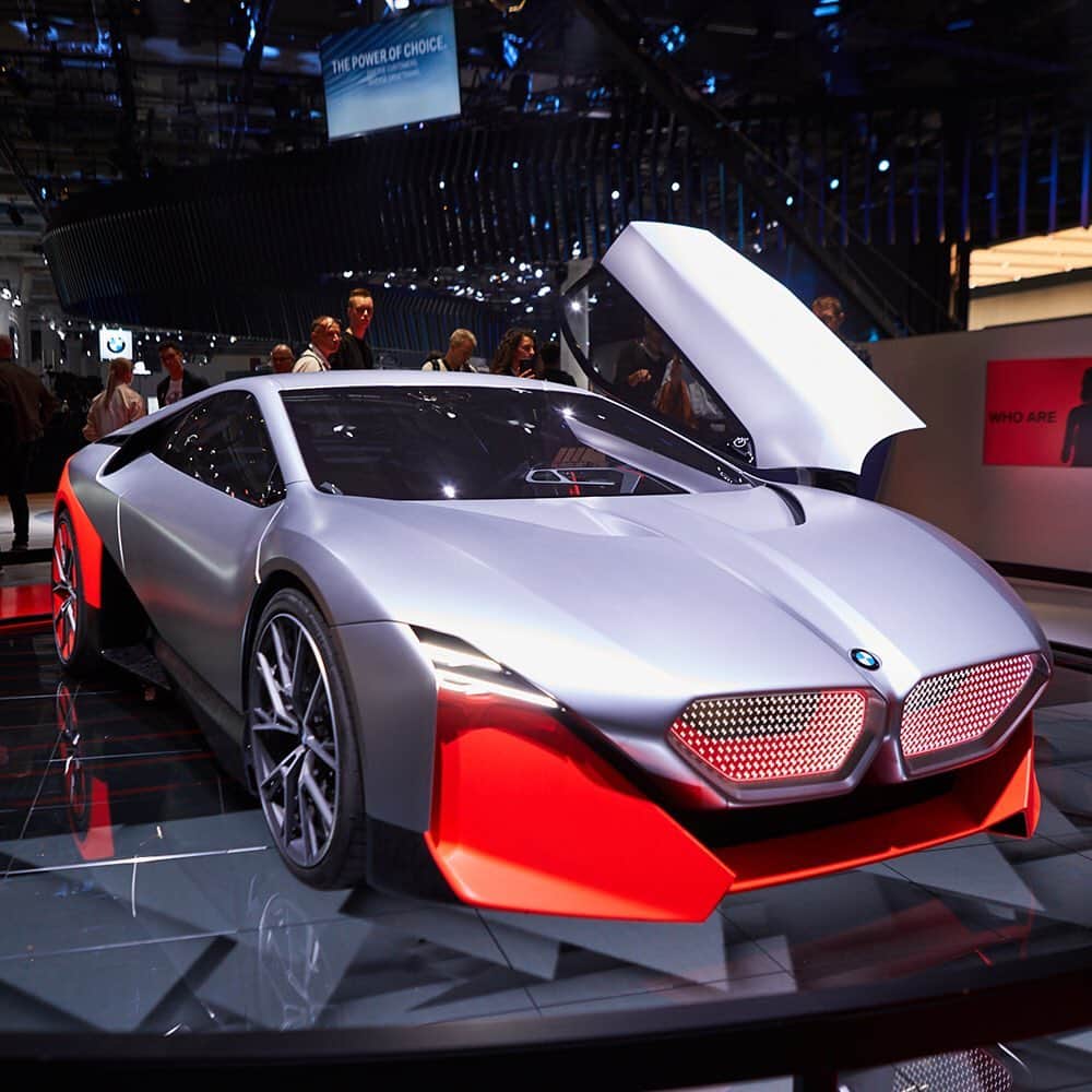 BMW Japanさんのインスタグラム写真 - (BMW JapanInstagram)「. 現在ドイツで行われている、フランクフルトモーターショー2019。 . 会場には、世界初公開となる「BMW コンセプト 4」、BMWが描くモビリティの未来そして現在である「BMW ヴィジョン i NEXT」、「BMW ヴィジョン M NEXT」、燃料電池自動車のコンセプトカー、「BMW i ハイドロジェン NEXT」などが集結。 . さらに、ニューBMW 8シリーズ クーペや、ニューBMW 1シリーズなどのBMWモデルも登場し、最先端の駆けぬける歓びが高い注目を集めました。 . #BMW #BMWJapan #駆けぬける歓び #BMWIAA #IAA19 #VisioniNEXT #VisionMNEXT #iHydrogenNEXT #THE4 #THEM8 #THE3 #THEi8 #THEX6 #THEi3#BMWWorld #BMWPost #BMWgram #BMWlovers #BMWlife #BMWlove #BMWforlife #BMWcar .」9月19日 18時54分 - bmwjapan