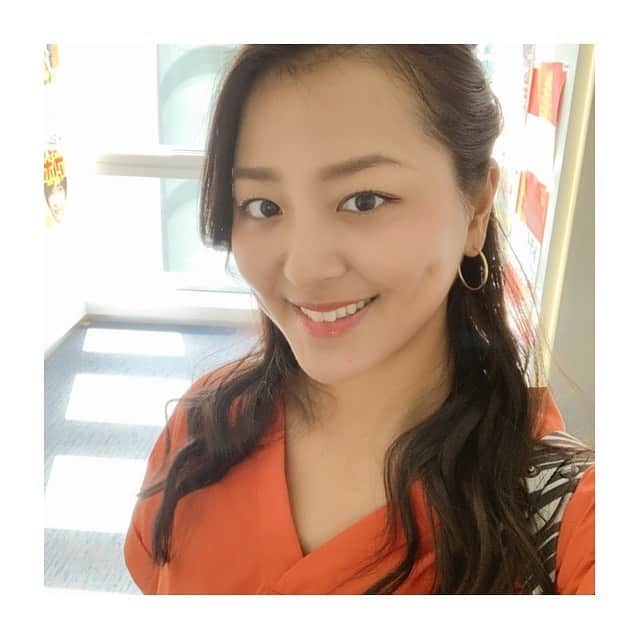 長沢美月さんのインスタグラム写真 - (長沢美月Instagram)「ロケ🎤✨ この後も頑張ります〜(^^) 明日はいよいよラグビーワールドカップ開幕🏉✨ #ブログ更新しました」9月19日 19時15分 - _mizuki_0212