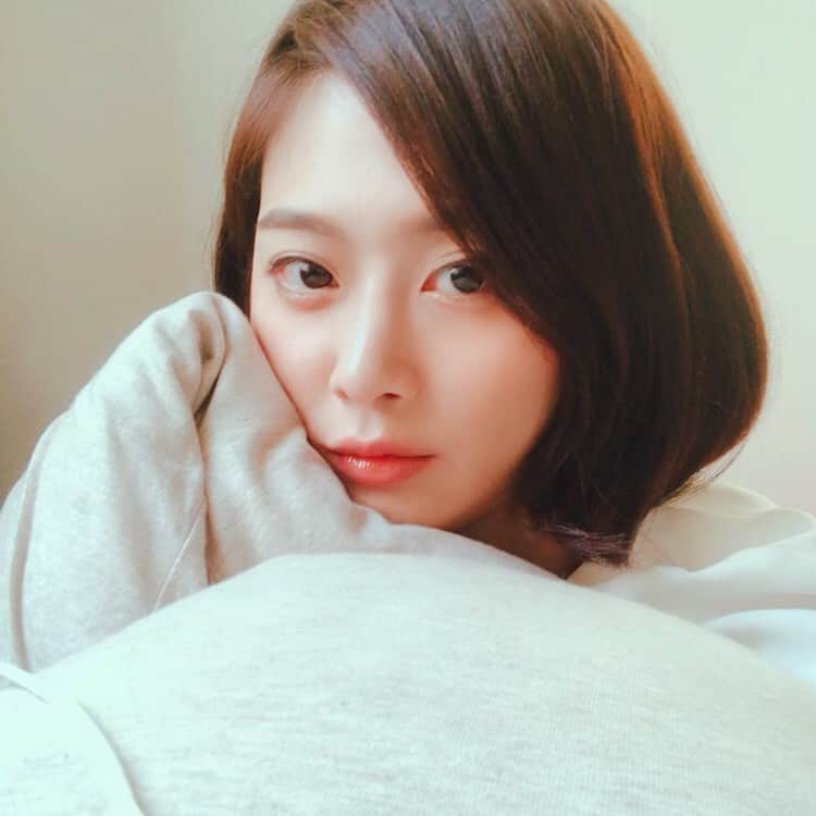 和田安佳莉のインスタグラム：「今日は朝から雑誌の撮影でした。 楽しかった♡ いつもありがとうございます✨ . それから今年も某テーマパークのCMにちらっと出演させていただいているよ☺︎ 見てねー！ . #モデル #女優 #オスカープロモーション #オスカー #撮影 #雑誌 #雑誌撮影 #いつもありがとうございます #両立 #頑張る #全力 #働きマン #早起き #欲張り #要体力 #笑 #出演情報 #CM」